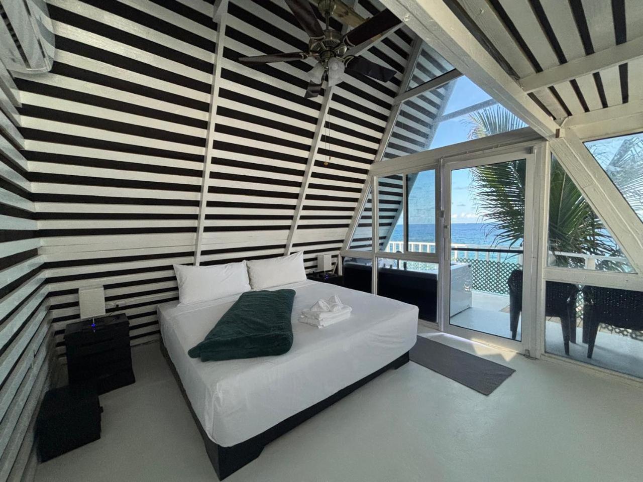 The Sea Cliff Hotel Resort & Spa ปอร์ตอันโตนิโอ ภายนอก รูปภาพ