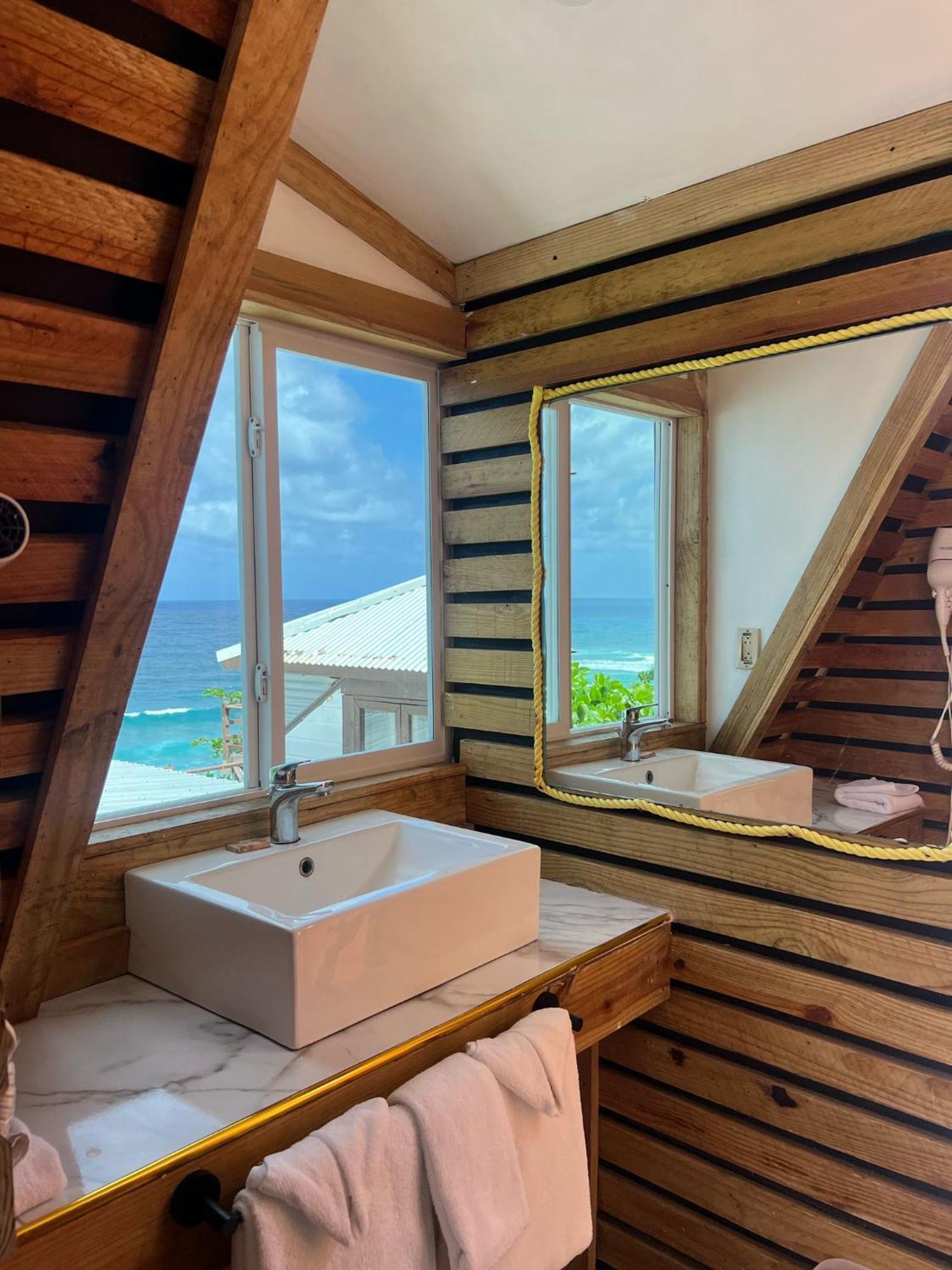 The Sea Cliff Hotel Resort & Spa ปอร์ตอันโตนิโอ ภายนอก รูปภาพ