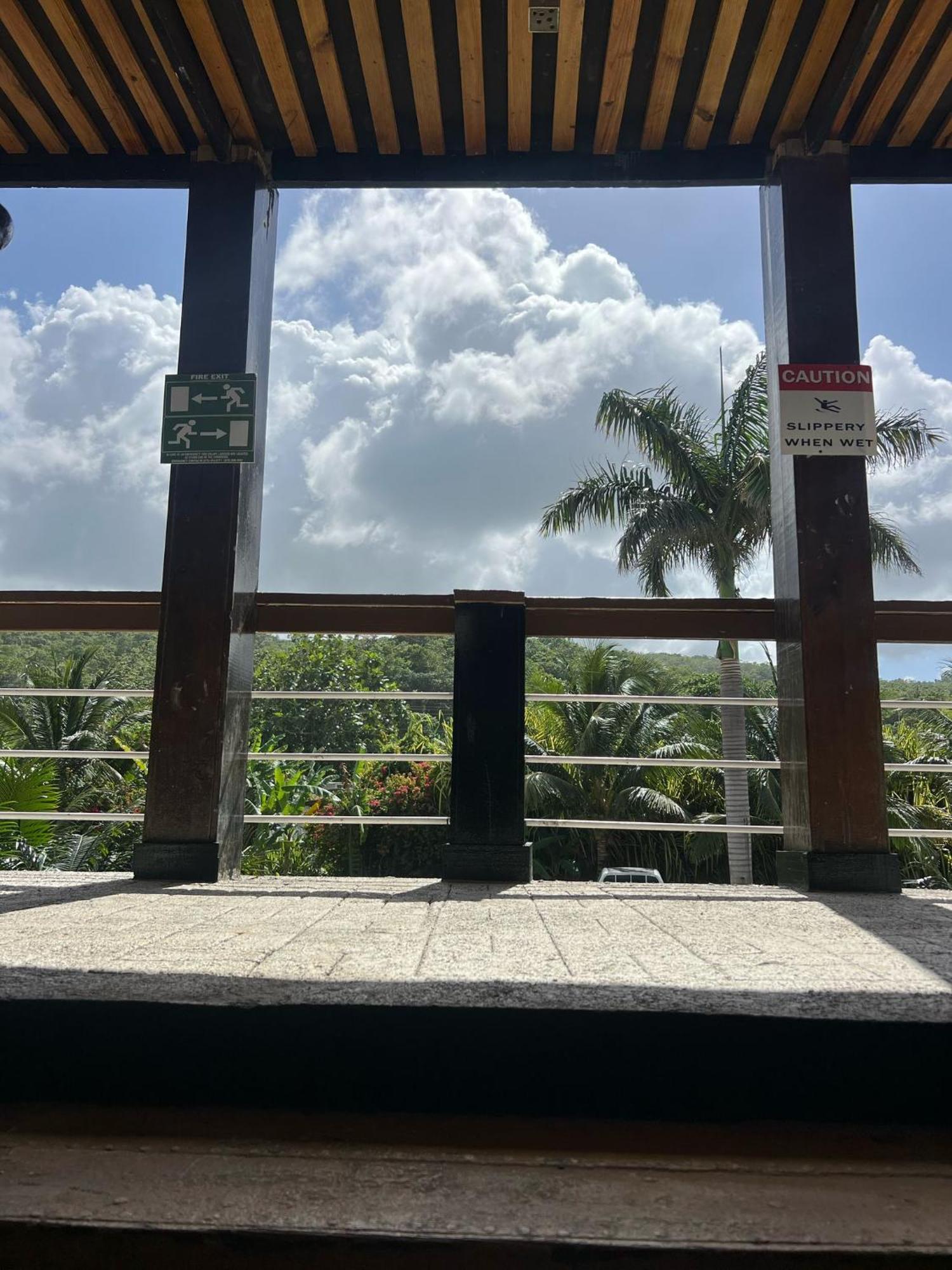 The Sea Cliff Hotel Resort & Spa ปอร์ตอันโตนิโอ ภายนอก รูปภาพ