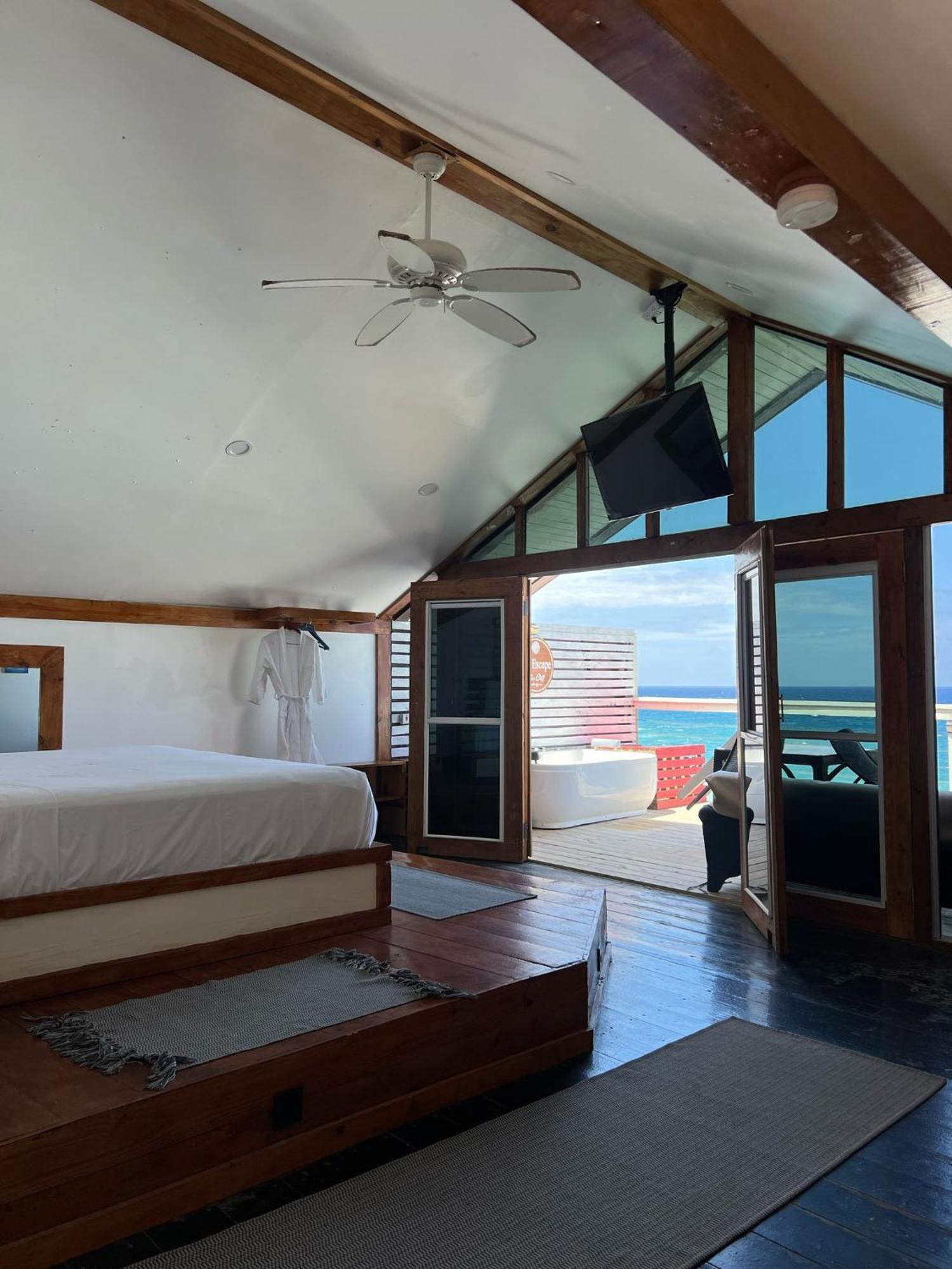 The Sea Cliff Hotel Resort & Spa ปอร์ตอันโตนิโอ ภายนอก รูปภาพ